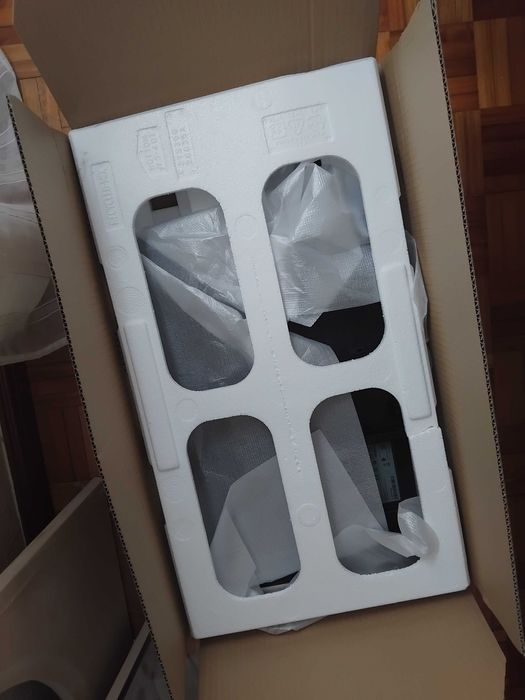 Monitor SAMSUNG 24'' - Full HD - IPS -LF24T350FHRXEN _ USADO 1  ano.