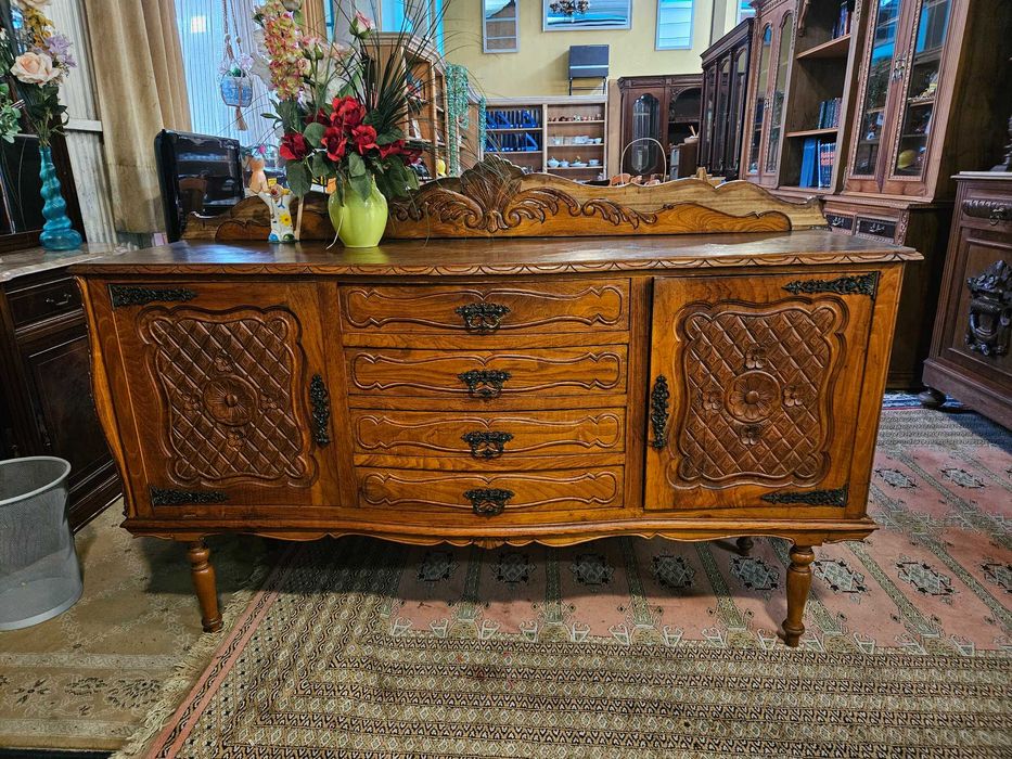 Aparador antigo em óptimo estado