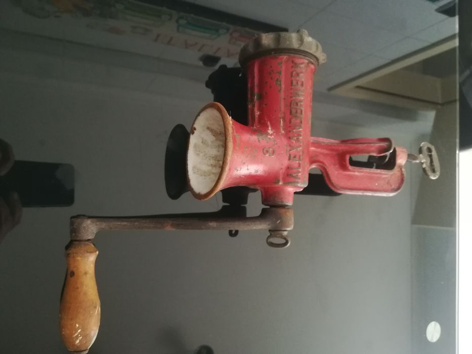 Máquina de moer carne _ antiquísima