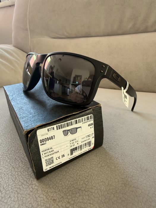 OAKLEY  „Holbrook” XXL / matowe / polaryzacja .