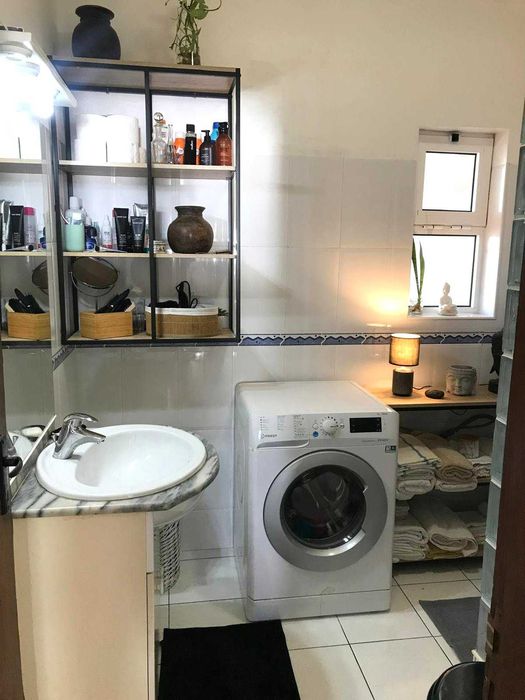 Apartamento T1, longa duração, completamente mobilado e equipado, vista oceano, a 3 min. da praia, em Vale Centianes, Carvoeiro.