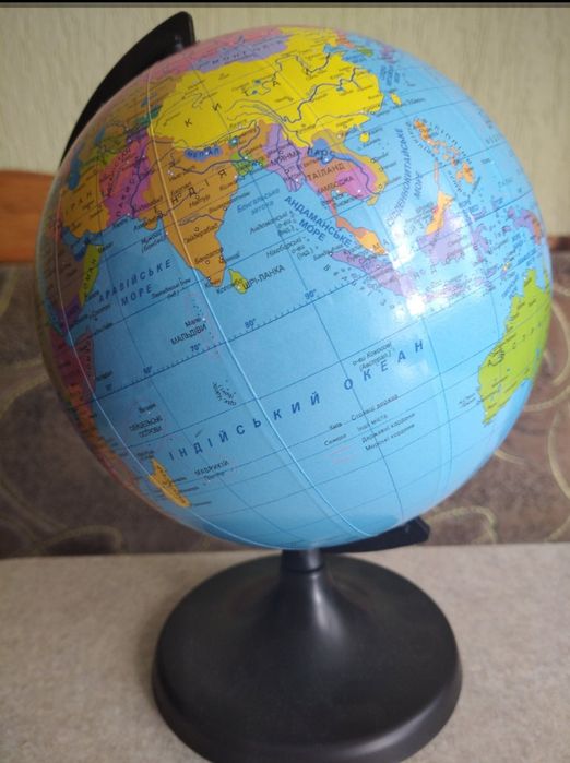 Маю Глобус політичний 22см см.