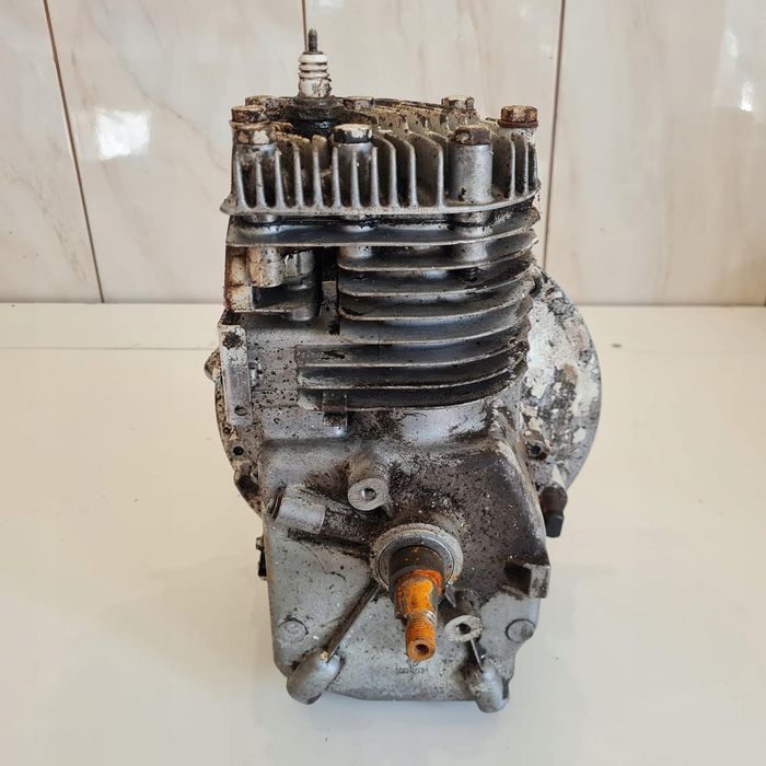Tecumseh Lav 30 Silnik Cylinder Tłok Wał Głowica Sprawny