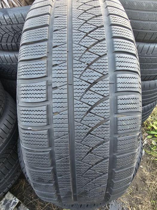 255/55R18 Champiro Winter Pro HP