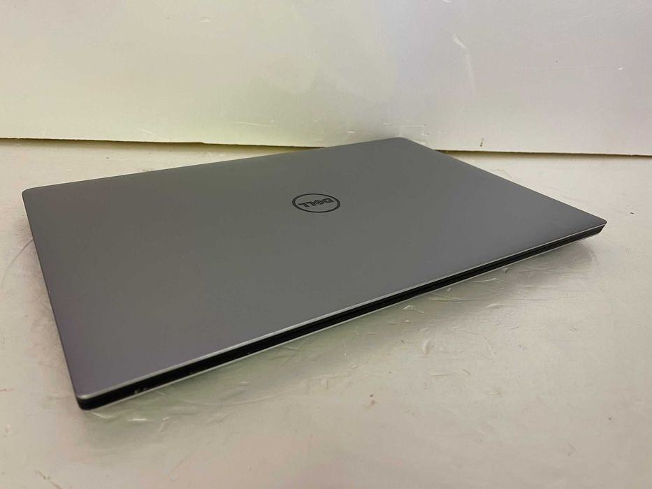 Игровой DELL 5520 + (Core i7 7820HQ) + 16 ГБ DDR4 + ТОП Видео  (4 ГБ)