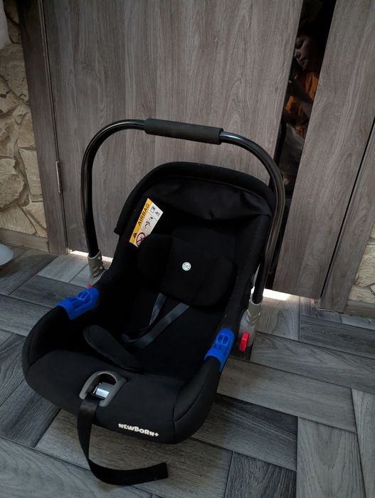 Дитяче авто-крісло