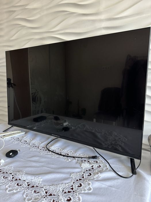 Продам телевізор на запчастини