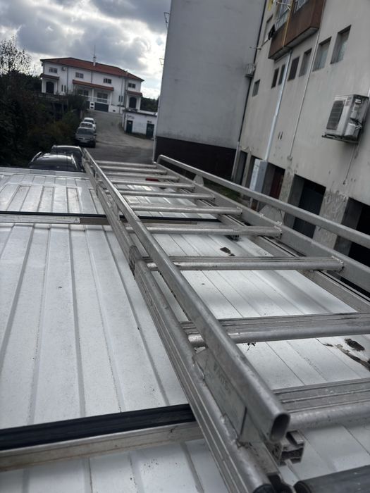 Vende grade de tejadilho