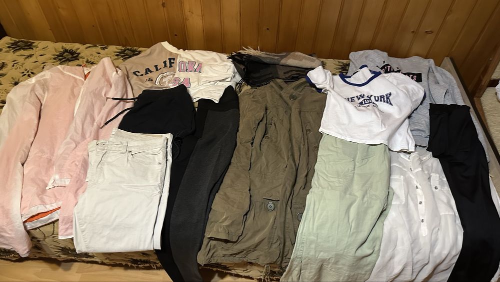 Пакет жіночих речей на розмір с-м