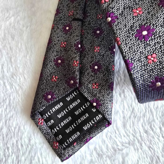 Jedwabny Krawat Wólczanka – 100% Jedwab – Nowy z Metką