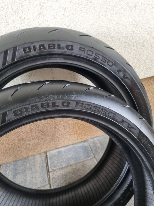 Мотошини Pirelli  DIABLO ROSSO IV 4 120/70 R17 180/55 R17 Рік 2025 Комплект