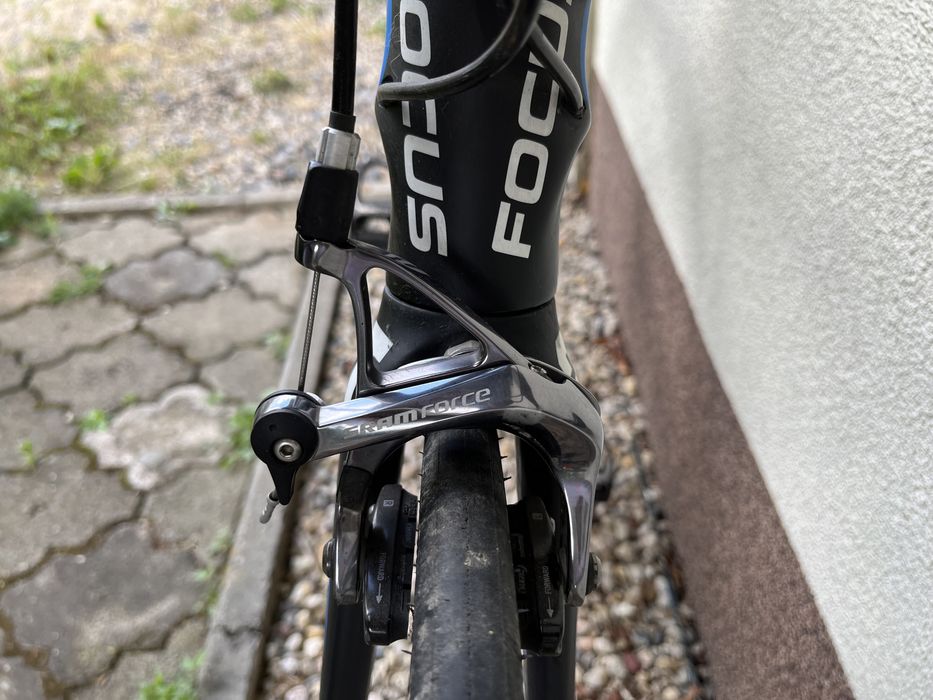 Rower szosowy Focus Izalco Team