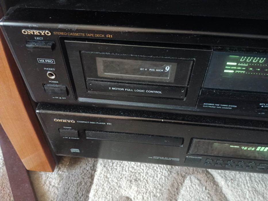 Magnetofon Onkyo ta 2820