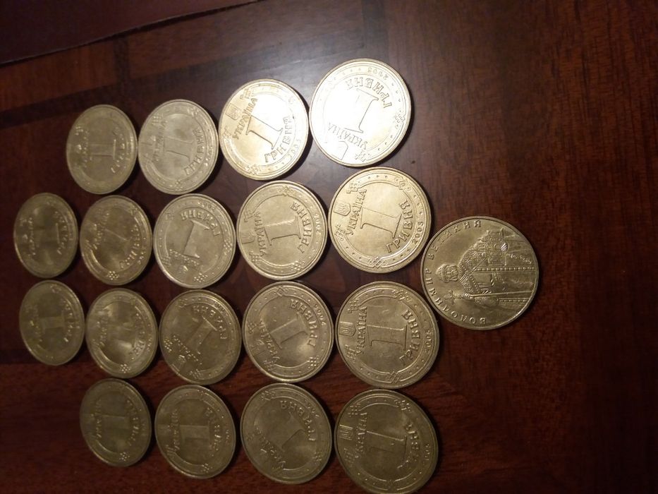 Продам 10грн 2022г ТРО. и 2024ггфото1грн. Украины 1996г, 2004г, юбилей