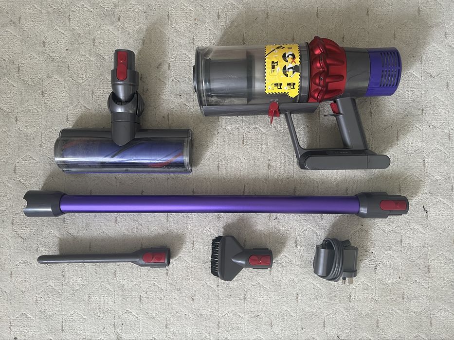 Пилосос dyson v10