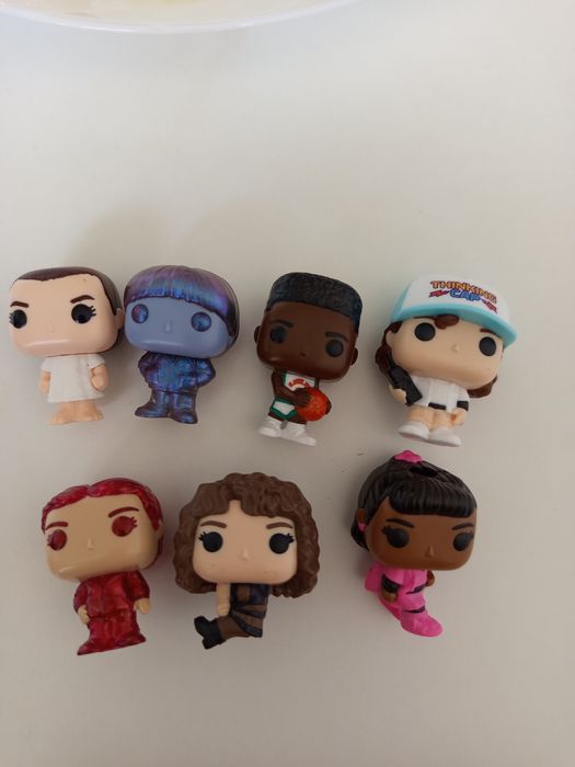 Figurki Kinder Joy Stranger Things