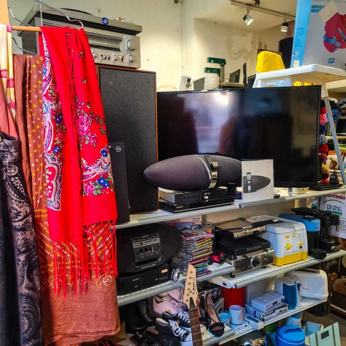 Bowers & Wilkins Zeppelin Air – Col. Hi-Fi with 30-pin Dock64284365000962122