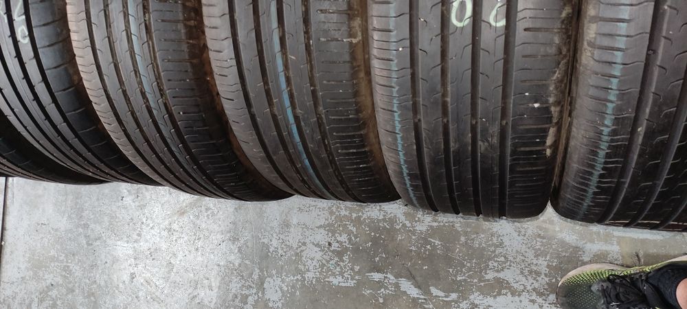 Pneus 235/45/20  semi novos
