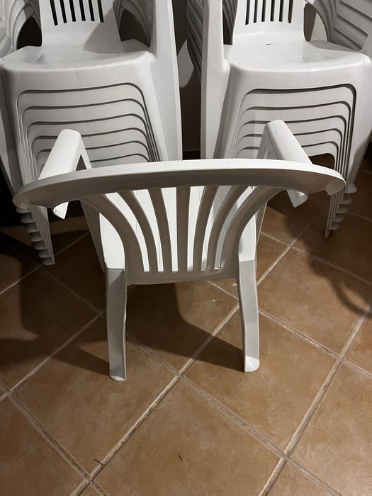 Cadeiras de Jardim Plastico
