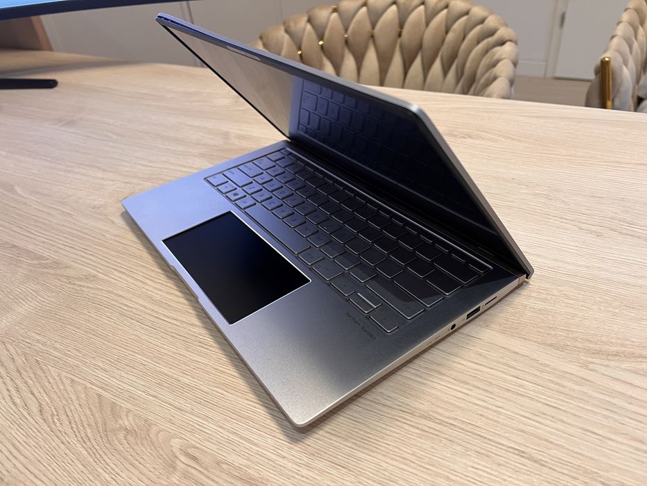 Laptop Asus UX 434f smukly i elegancki
