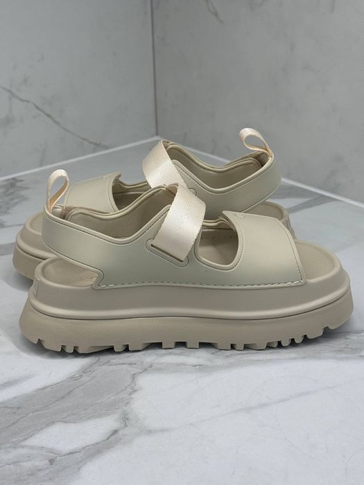 Ugg goldenglow /сандалі жіночі на платформі /женские сандали UGG