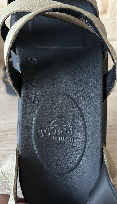 Buty sandały Dr. Martens Blaire Wmn r.39