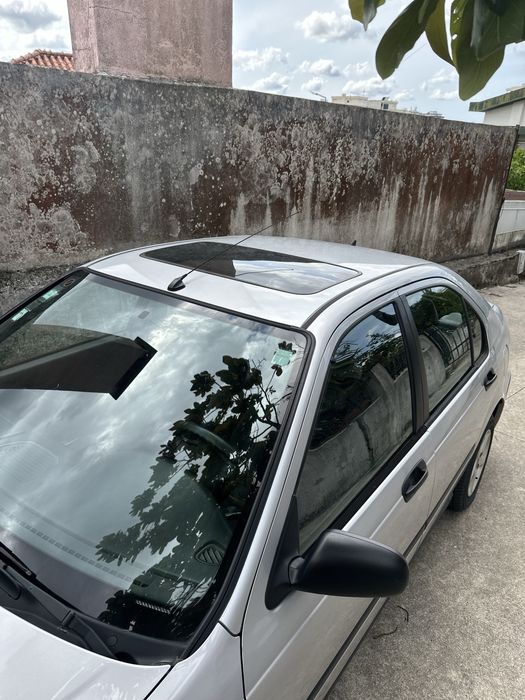 Honda Civic 1.5i ls vtec