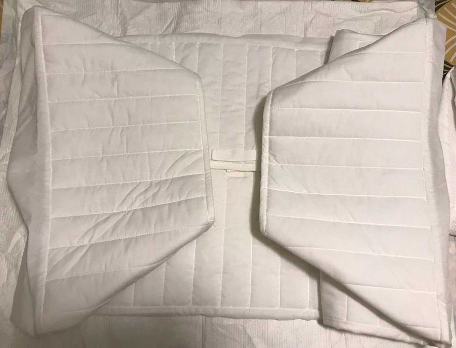 Сama de bebé IKEA branco 60x120, com colchão e acessórios completos