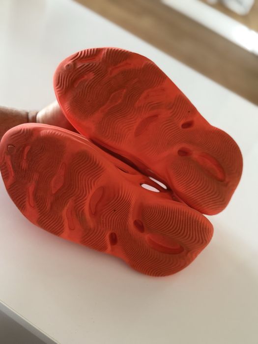 Buty rozmiar 36 podobne do markowych foam runner