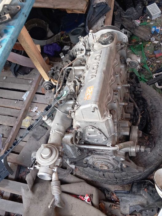 Двигун на тойоту дізель 2с