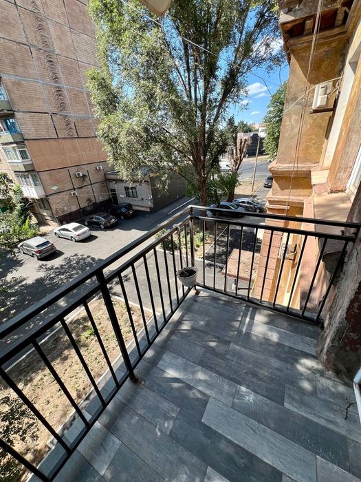 Продаж стильної студії на проспекті Миру