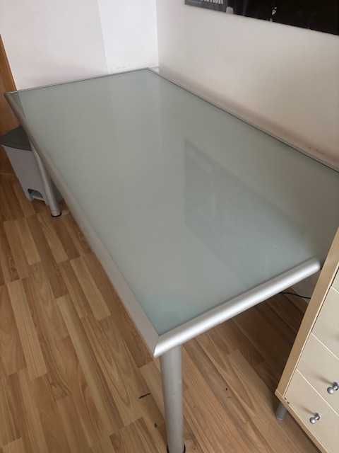 Stol/biurko szklany IKEA