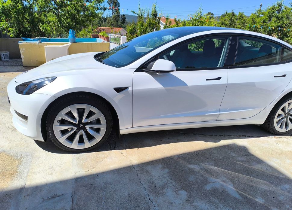Tesla Model 3 Standard Range Plus64739344261761123