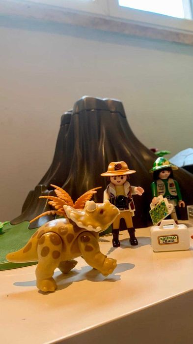 Playmobil 4170 - Vulcão Dinossauros Triceratops - vintage