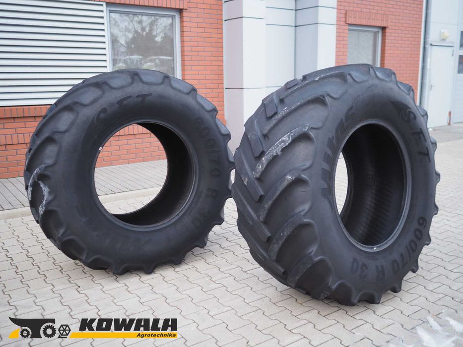 Opony rolnicze, opona Mitas 600/70 R30 ciągnik rolniczy, traktor przód