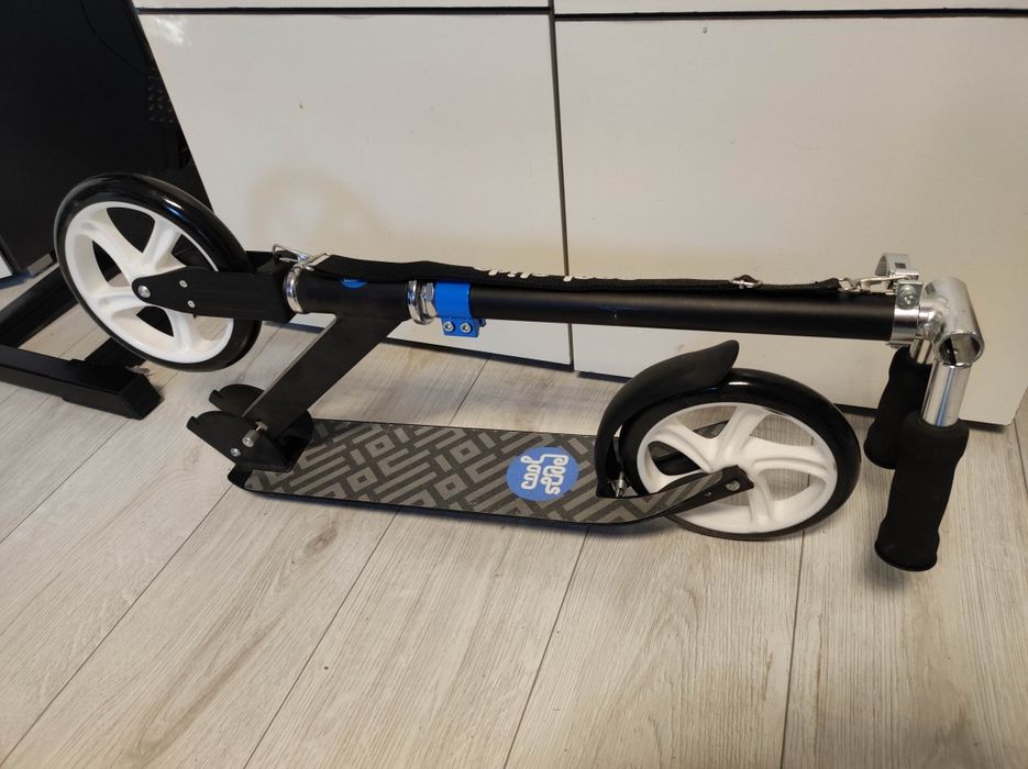 Hulajnoga nowa czarna