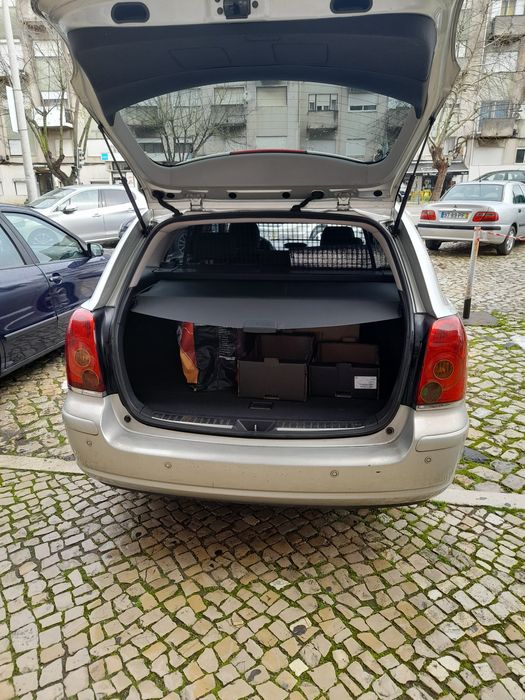 Toyota  Avensis   2.0  Disel