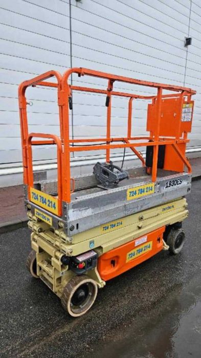 Wynajem podnośników koszowych i nożycowych