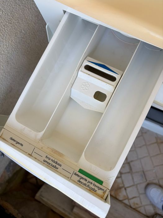 Máquina de Lavar Roupa AEG Electrolux Lavamat 70810 – 5 kg – 1000 rpm – Excelente Funcionamento