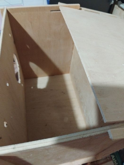 Домік для папуги