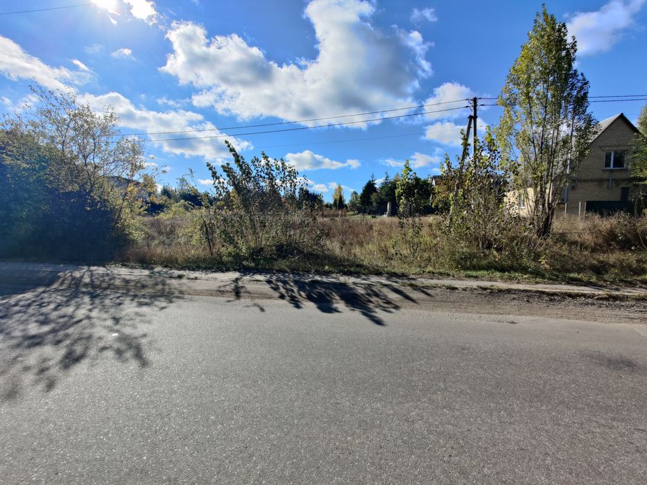 Продаж ділянки під забудову в мальовничому селищі Малютянка