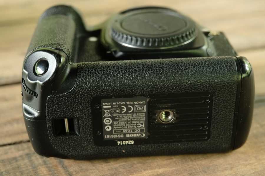 Canon 1dsIII body