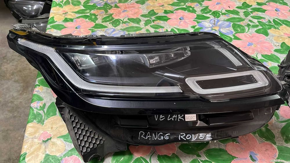 Par Farois LAND ROVER Range Rover Velar (L560)