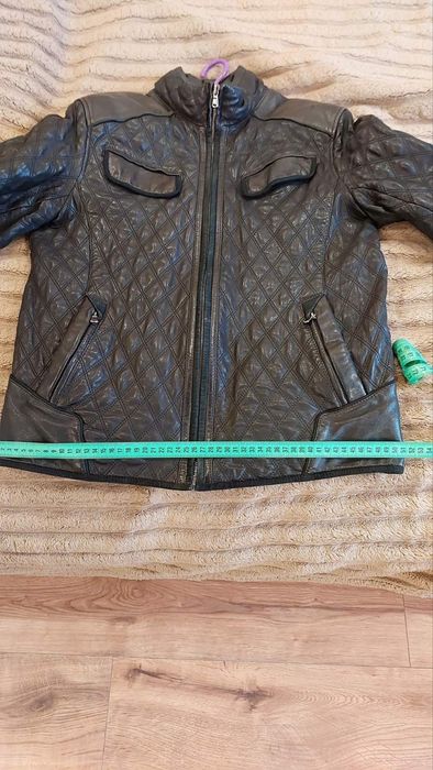 Продам куртку кожаную