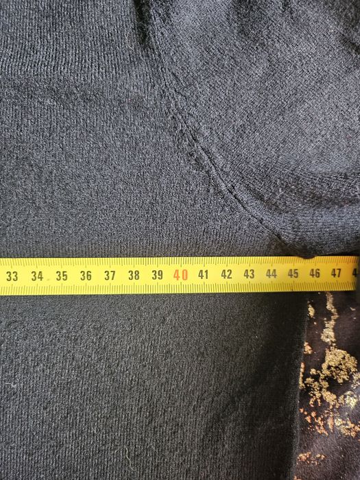 Sweter bizuteryjny czarny