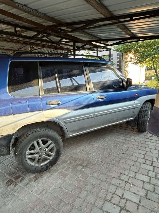 Mitsubishi pajero pinin