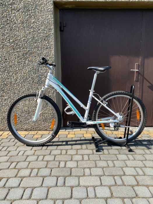 Rower młodzieżowy damski Giant Revel w4