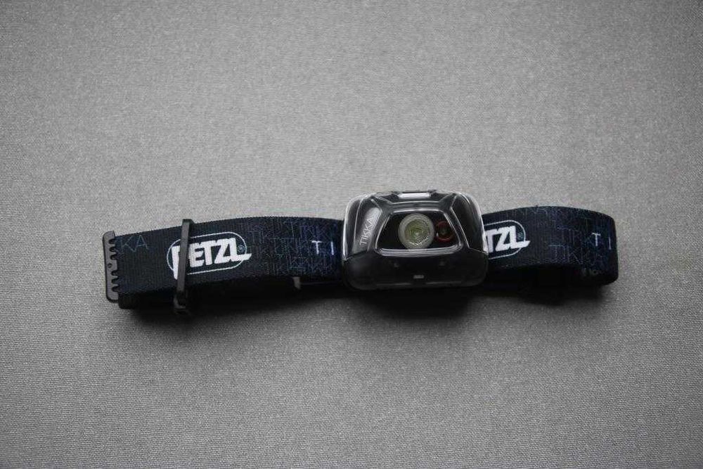 Laterna de cabeça Petzel Tikka