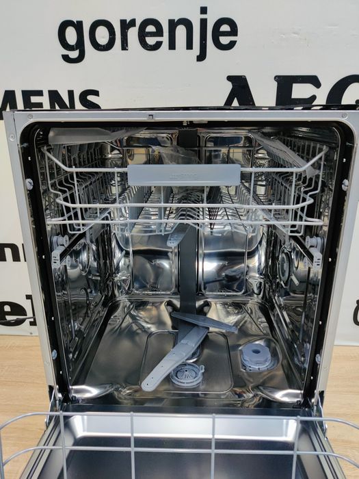 Встраиваемая посудомоечная машина SMEG™. 2022 год. Сост. Новой