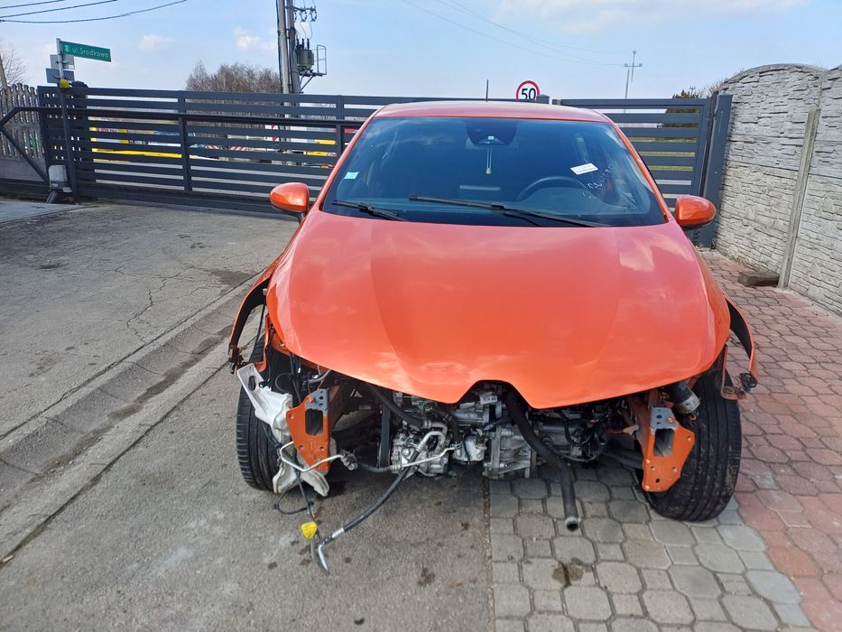 RENAULT CLIO V  1.0 RSlibe benzyna na części próg pas ćwiartki